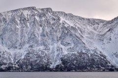 Solljus på bergen