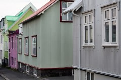 Färgglad plåt, no nonsens...